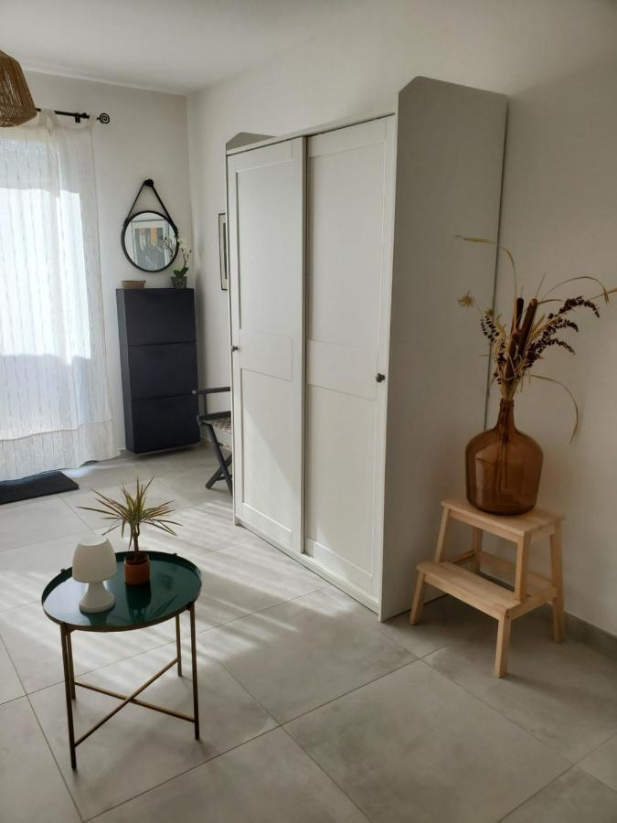 Charmant Studio Moderne Avec Exterieur "Dormir En Provence" Фонвьей Экстерьер фото